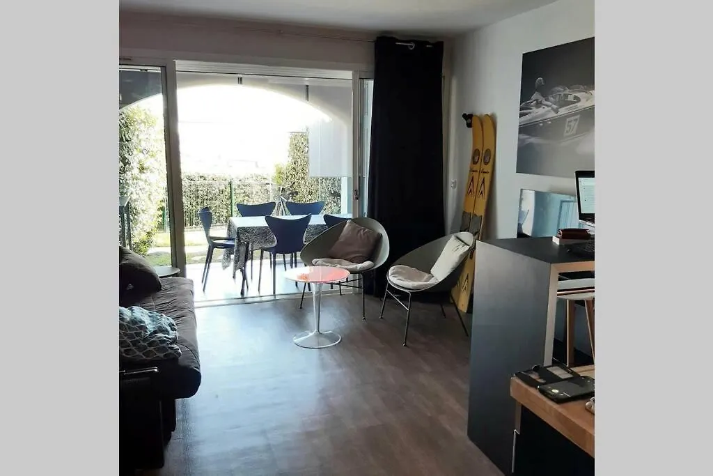 Appartement Magnifique rez de jardin&piscine&bord de mer Six-Fours-les-Plages
