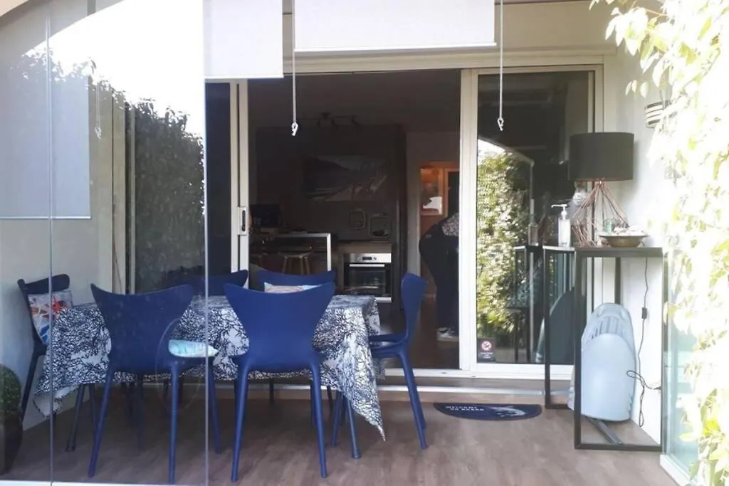 Magnifique rez de jardin&piscine&bord de mer Six-Fours-les-Plages Appartement