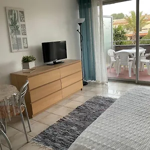  Appartement Climatise Avec Parking Prive Proche Port Le Brusc Et Plages